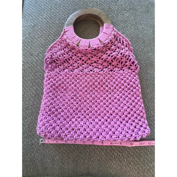 Crochet Tote Swim bag with Circle Wooden Handle Pink - Picture 3 of 4
